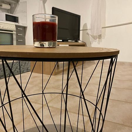 Independent House At Glyfada Apartment เอเธนส์ ภายนอก รูปภาพ