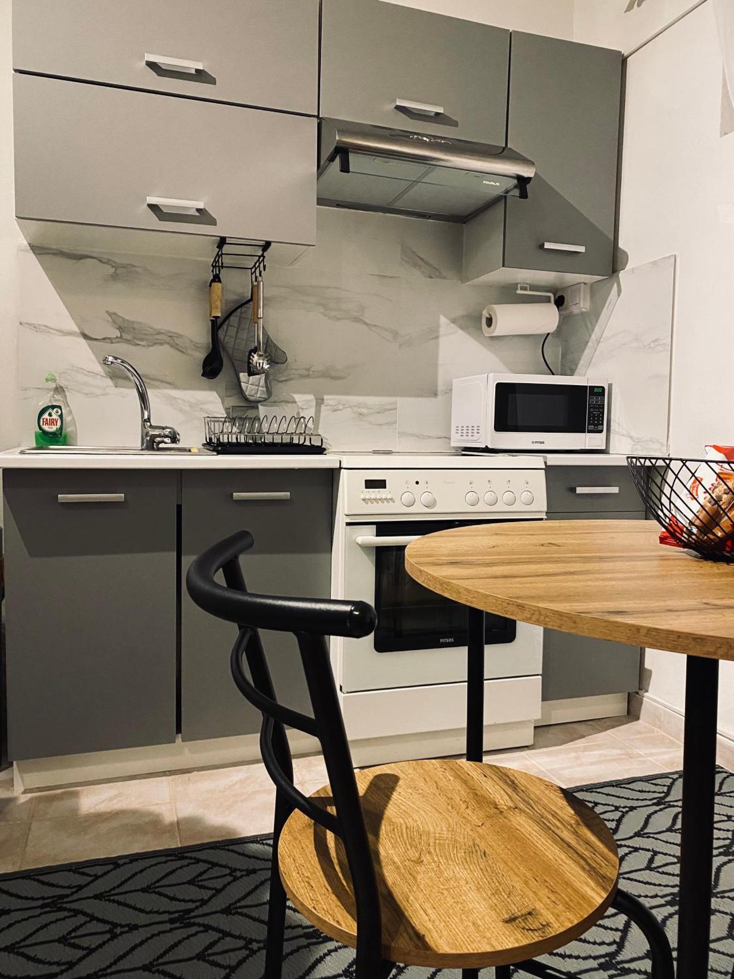 Independent House At Glyfada Apartment เอเธนส์ ภายนอก รูปภาพ
